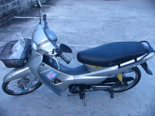 ขาย เวฟ z ทะเบียนโอน ไม่ขาดต่อคับ ถูกๆ ขาย 9000 ครับต่อรองราคาได้ครับ