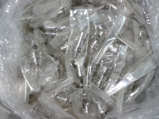 ขายเหมาน็อตกลึงแต่งมอไซค์มีหลายแบบ-หลายขนาด-70กว่าโล