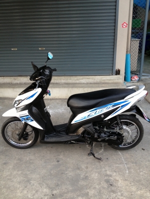 ขาย honda คลิก คอมบายเบรคแท้ ปี50 สีขาว สภาพเดิมๆ ชุดสีสวย ล้อเดิม เครืองดี ทะเบียนพร้อมโอน ราคา 14900 บาท โทร 0831799040 โส อยู่พุทธบูชา ฝั่งธน กทม