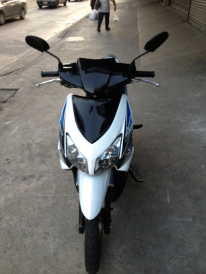 ขาย honda คลิก คอมบายเบรคแท้ ปี50 สีขาว สภาพเดิมๆ ชุดสีสวย ล้อเดิม เครืองดี ทะเบียนพร้อมโอน ราคา 14900 บาท โทร 0831799040 โส อยู่พุทธบูชา ฝั่งธน กทม