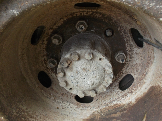 ขายด่วนรถสิบล้อโม้ปูนISUZUเครือง220แรงม้า5คิว2เพลา