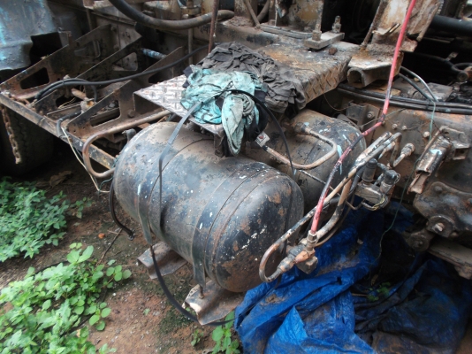 ขายด่วนรถสิบล้อโม้ปูนISUZUเครือง220แรงม้า5คิว2เพลา