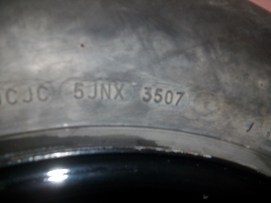 เพิ่มยาง BF Mud 4เส้น ขายกะทะเหล็ก 6รู 16X7 off -50 พร้อมยาง 265/70R16(3เส้น)255/70R16(2เส้น)