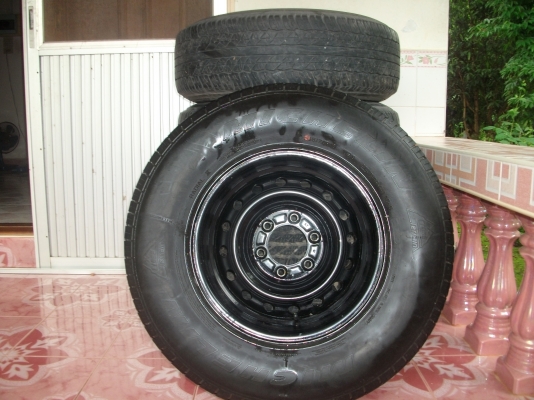 เพิ่มยาง BF Mud 4เส้น ขายกะทะเหล็ก 6รู 16X7 off -50 พร้อมยาง 265/70R16(3เส้น)255/70R16(2เส้น)