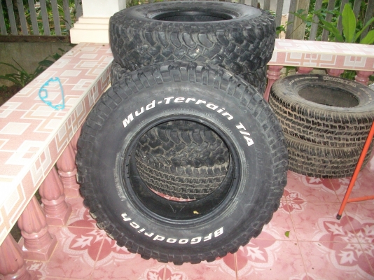 เพิ่มยาง BF Mud 4เส้น ขายกะทะเหล็ก 6รู 16X7 off -50 พร้อมยาง 265/70R16(3เส้น)255/70R16(2เส้น)