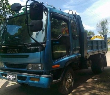 ISUZU DECA 195 HP 6HE1 หกล้อดั๊มพ์ รถสวยมากครับทั้งภายในและภายนอก เครื่องแห้งแรงดีไม่มีเยิ้ม ภายในเก๋งสวยครบ CD MP3 แอร์เย็น พ.เพาเวอร์ ก.ไฟฟ้า ระบบเบรคทริ๊ปฟี้ ช่วงล่างใหญ่คัชซีสวยมาก ยาง 8.25 ขอบ 16 สภาพดี 80\% พร้อมใช้งาน เอกสารทะเบียนภาษีครบพร้อมโอน รา