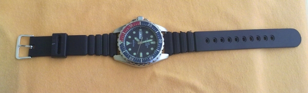 +++PULSAR Quartz  ขอบหมุนได้ ขนาด 40 มม.+++