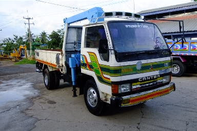 ขายหกล้อ ติดเครน สภาบดี เอกสานพร้อมโอน เครน ทาดาโน รุ่นใหม่ ท้อง V 2.5 ตัน 3 ปอก auto