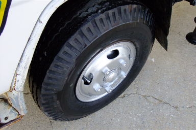 ขายหกล้อ ติดเครน สภาบดี เอกสานพร้อมโอน เครน ทาดาโน รุ่นใหม่ ท้อง V 2.5 ตัน 3 ปอก auto