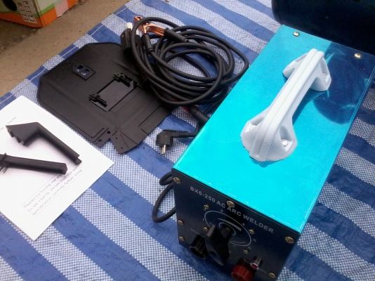 ขายตู้เชื่อมกระเป๋าหิ้ว 250 แอมป์ ของใหม่มีอะไหล่ จัดส่งได้ครับ ราคาพร้อมส่งฟรีทั่วประเทศ