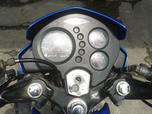 SONIC ปี 48 สตาร์ทมือ ตัวใหม่แท้ๆ รถสวยมาก เครื่องเยี่ยม รีบเลยเดี๋ยวจะไม่ทัน เอกสารครบ