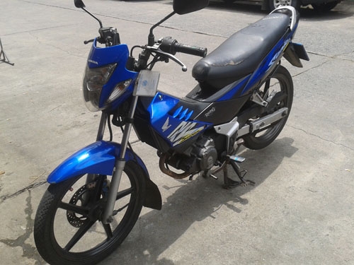 SONIC ปี 48 สตาร์ทมือ ตัวใหม่แท้ๆ รถสวยมาก เครื่องเยี่ยม รีบเลยเดี๋ยวจะไม่ทัน เอกสารครบ