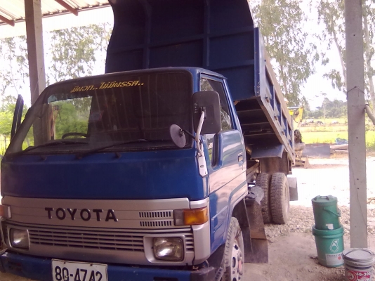 ขายรถหกล้อดั้มพร้อมใช้0859108876