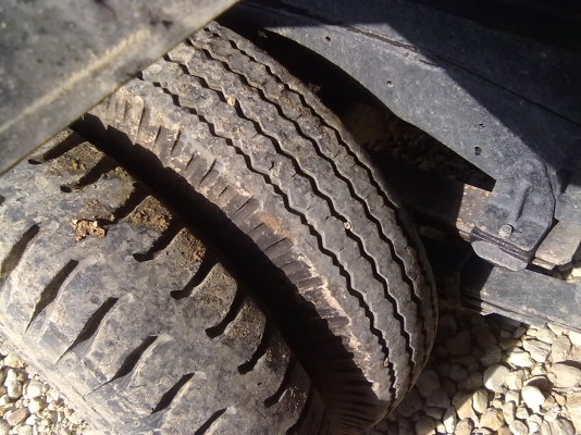 ขายรถหกล้อดั้มพร้อมใช้0859108876