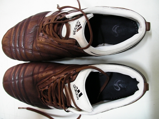 สตั๊ต Adidas AdiNova แท้มือสอง สตั๊ต Adidas AdiNova แท้มือสอง