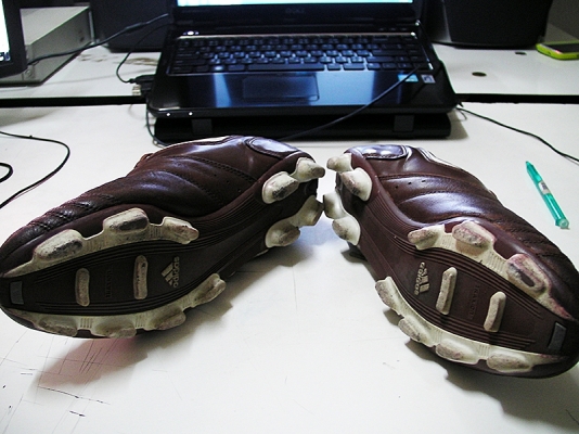 สตั๊ต Adidas AdiNova แท้มือสอง สตั๊ต Adidas AdiNova แท้มือสอง