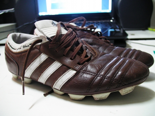 สตั๊ต Adidas AdiNova แท้มือสอง สตั๊ต Adidas AdiNova แท้มือสอง