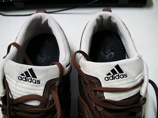 สตั๊ต Adidas AdiNova แท้มือสอง สตั๊ต Adidas AdiNova แท้มือสอง