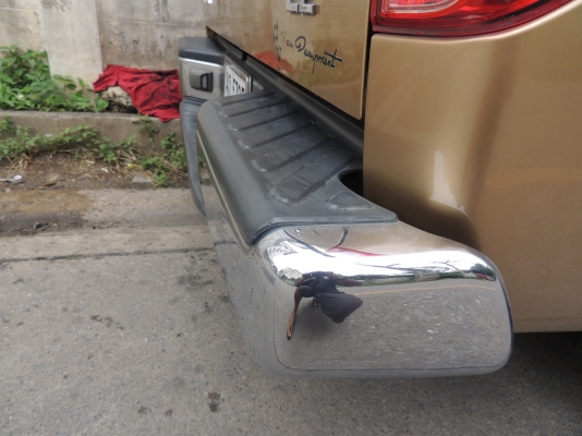 ขายกันชนท้ายNAVARAเงาๆงามๆ2,500บาท