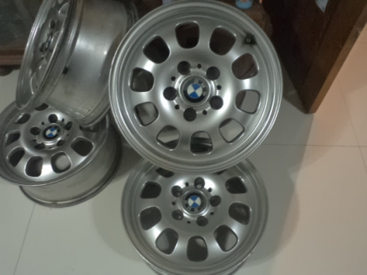 ขายล้อเเม๊ก bmw ขอบ 16"(5 รู/120)
