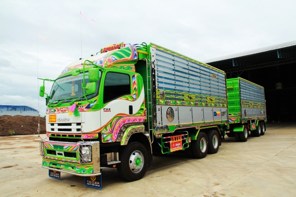 Hino,Izu ออกห้างหลายรุ่น 6,10ล้อ หัวลาก