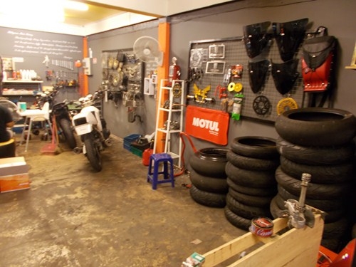 เปิดร้านอะไหล่แต่งบิ๊กไบค์ทุกรุ่นมีสินค้าให้เลือกมากมายย่านพระราม7วงศ์สว่าง