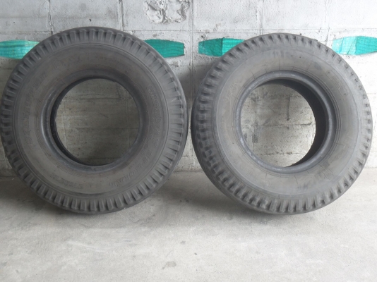 ยาง 11.00 - 20 สวยๆ 1 คู่ ราคา 5500 บาท