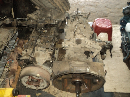 ขายเกียร์ zf 195 โทร 0818441030 ครับ