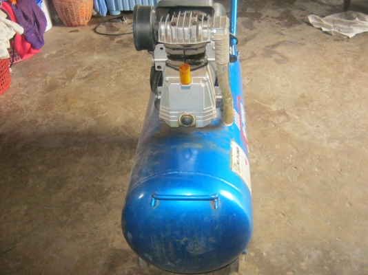 ขายด้วนปั้มลมขนาดใหญ่ไดร์ปั่น5.5แรงรอบเร็ว