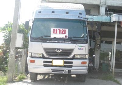 ขายหัวลาก UD ปี 52 320 แรง วิ่ง 300000 สวยพร้อมใช้ โทร 088-4501277