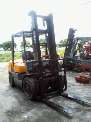 ขายtcm ซีรี่700 z5 น้ำหนัก3 ตันเสาสูง4เมตร ขายtcm ซีรี่700 z5 น้ำหนัก3 ตันเสาสูง4เมตร