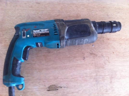 สว่านโรตารี่3ระบบ MAKITA รุ่น HR2470F สภาพใหม่ ราคาถูกๆ สว่านโรตารี่3ระบบ MAKITA รุ่น HR2470F สภาพใหม่ ราคาถูกๆ