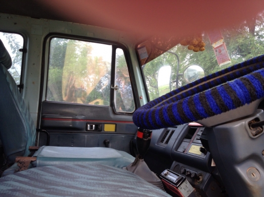 ขาย10ล้อ2เพลาดั๊ม สวยๆเดิมบางทั้งคัน ISUZU ROCKY 240"นางฟ้า"แท้ ปี39 FXZ23NFPF-R  เครื่องเดิม6SD1 240HP ฟิตไม่มีหลวมไม่มีเยิ้ม ช่วงล่างเดิมคัสซสวยเดิมไม่มีบวมกริ๊ปๆ กระบะดั๊มสามมิตรลอนเฉียงสภาพสวยไม่ผุไม่บุบไม่หัก ยางดี10เส้น หัวบางเดิมภายในสวย