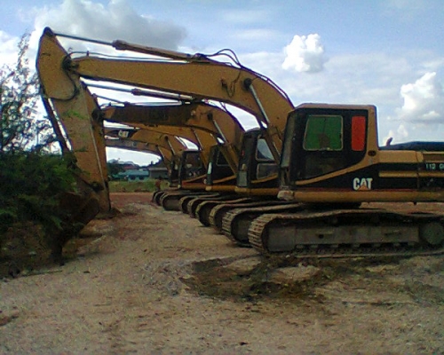 ขายยกทั้งชุด6คัน CAT320V2. ไฟฟ้าครบทกคัน ราคาคันละ950,000บาท เจ้าของขายเอง ราคาต่อรองได้