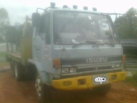 ISUZU ROCKY 175 HP 6BG1 รถหัวยาวหางปลาสิบล้อเพลาเดียว มีหางท้ายลาดขึ้นรถเกี่ยวครบพร้อมใช้งาน ใช้ลาก PC 200 ได้เลยครับ เครื่องแน่นแรงดีไม่มีเยิ้ม ภายในเก๋งคอนโซสวยครบ พวงมาลัยเพาเวอร์ ช่วงล่างแน่นดี ยางสภาพดี 10 เส้นประมาณ 70\% พร้อมใช้งาน เอกสารทะเบียนภาษี