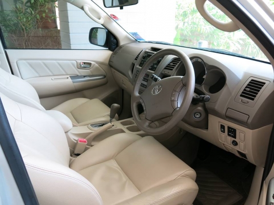 ขาย Toyota Fortuner ปี08 เครื่อง 2.7 ตัว TOP รถเช็ค 0 ตลอดไม่เคยซ่อมข้างนอก ( เปลี่ยนทุกอย่าง ตามระยะเวลาที่ 0 กำหนด ) เป็นรถ หมอ ใช้ ดูและอย่างดี ประวัตดี เรื่องชนไม่ต้องถาม แค่เฉี่ยวยังไม่เคย สภาพสวยกริ๊บ โทร0803355484