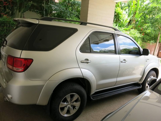 ขาย Toyota Fortuner ปี08 เครื่อง 2.7 ตัว TOP รถเช็ค 0 ตลอดไม่เคยซ่อมข้างนอก ( เปลี่ยนทุกอย่าง ตามระยะเวลาที่ 0 กำหนด ) เป็นรถ หมอ ใช้ ดูและอย่างดี ประวัตดี เรื่องชนไม่ต้องถาม แค่เฉี่ยวยังไม่เคย สภาพสวยกริ๊บ โทร0803355484