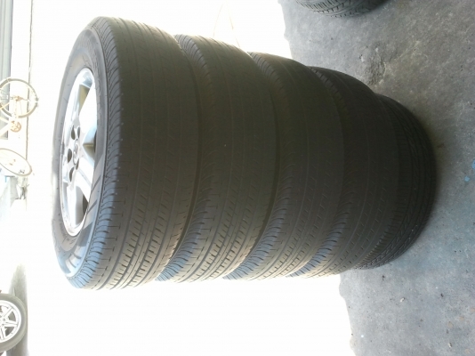 ขายล้อ MAX VIGO 5 รู 4ล้อ ราคา 4000 บาท โทร 0897669417