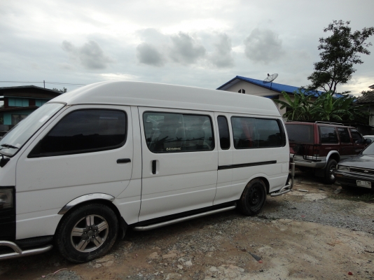 ขายรถตู้โตโยต้าหลังคาสูงปี94 เครื่อง2L ดีเซล เบาะ4แถว