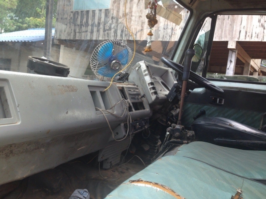 ***ขายแล้วครับขอบคุณ Truck2handขาย 10ล้อท้ายลาดขึ้นรถเกี่ยว/PC200 ISUZU 175HP เครื่องวาง6BG1 175HP(ลงเล่ม) อึดทน ช่วงล่าง/คัสซีหัวยาว เก็บงานแล้ว เดิม2เพลาก่ายถอดออก1 ท้ายลาดพร้อมหางไฮฯสภาพดีไม่ผุไม่หัก หัวROCKY (ลงเล่ม) สภาพดีไม่ผุภานในสวยคอนโซลครบ เบรคล