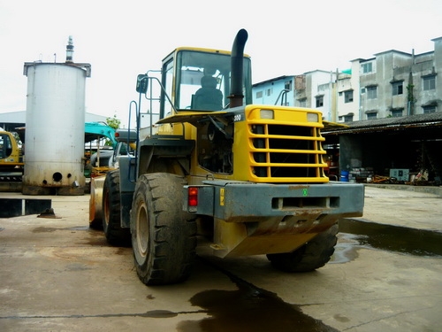 รถตัก Komatsu WA300-3 รถเก่านอก สภาพเดิมๆ พร้อมใช้งาน รถตัก Komatsu WA300-3 รถเก่านอก สภาพเดิมๆ พร้อมใช้งาน