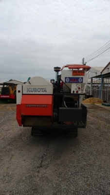 มาแล้ว รถเกี่ยวข้าว KUBOTA DC 60 ชั่วโมงน้อยสุดๆ  สภาพเหมือนใหม่พร้อมใช้สุดๆ