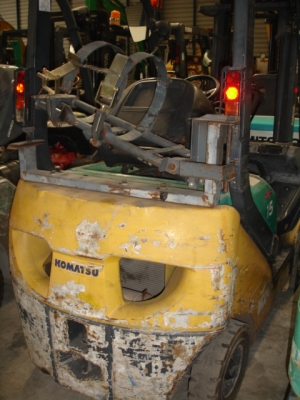 ขาย/เช่า KOMATSU FG15T-20 ปี2007 ติดLPG ราคาเบาๆ 185000 สนใจติดต่อด่วน เช่าซื้อตอนนี้ ฟรี บริการหลังการขาย