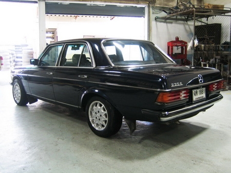 benz 123 ปี83 1J auto GAS LPG