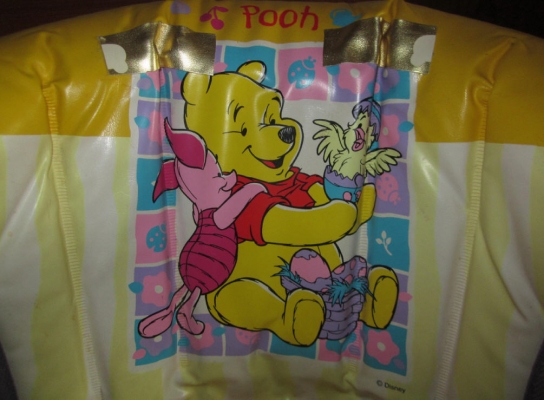 รถหัดเดินเด็กลายหมีพูห์สวยทนทานน่าใช้ค่ะ