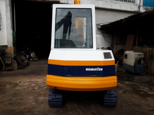 ขาย รถขุด KOMATSU รุ่น PC30-5- มีหัวเก๋ง มือสองญี่ปุ่น