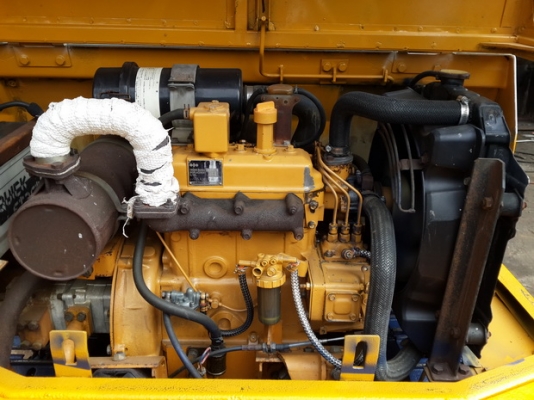 ขาย รถขุด KOMATSU รุ่น PC30-5- มีหัวเก๋ง มือสองญี่ปุ่น