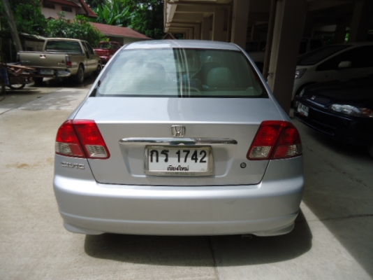 ขาย HONDA CIVIC DIMENSION (รถมือเดียว)ปี 48 เกียร์ออโต้ ติดแก๊สหัวฉีดลงเล่มเรียบร้อยครับ รถเช็คระยะเข้าศูนย์ HONDA ตลอดมา อะไรไม่ดีเปลี่ยนใหม่หมดครับ ตามอายุ ก้อเปลี่ยนหมด พร้อมประกันภัยชั้น 1  เครื่องแน่นๆ เดิมๆ ใช้น้อยมากกับอายุของรถ  เครื่อง 1,668 c