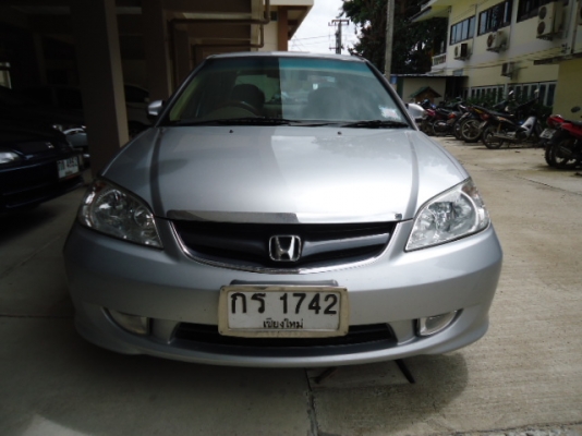 ขาย HONDA CIVIC DIMENSION (รถมือเดียว)ปี 48 เกียร์ออโต้ ติดแก๊สหัวฉีดลงเล่มเรียบร้อยครับ รถเช็คระยะเข้าศูนย์ HONDA ตลอดมา อะไรไม่ดีเปลี่ยนใหม่หมดครับ ตามอายุ ก้อเปลี่ยนหมด พร้อมประกันภัยชั้น 1  เครื่องแน่นๆ เดิมๆ ใช้น้อยมากกับอายุของรถ  เครื่อง 1,668 c