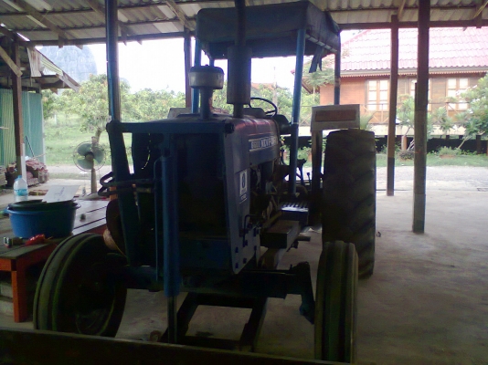 ต้องการขายรถไถฟอร์ด 7700 ครับ